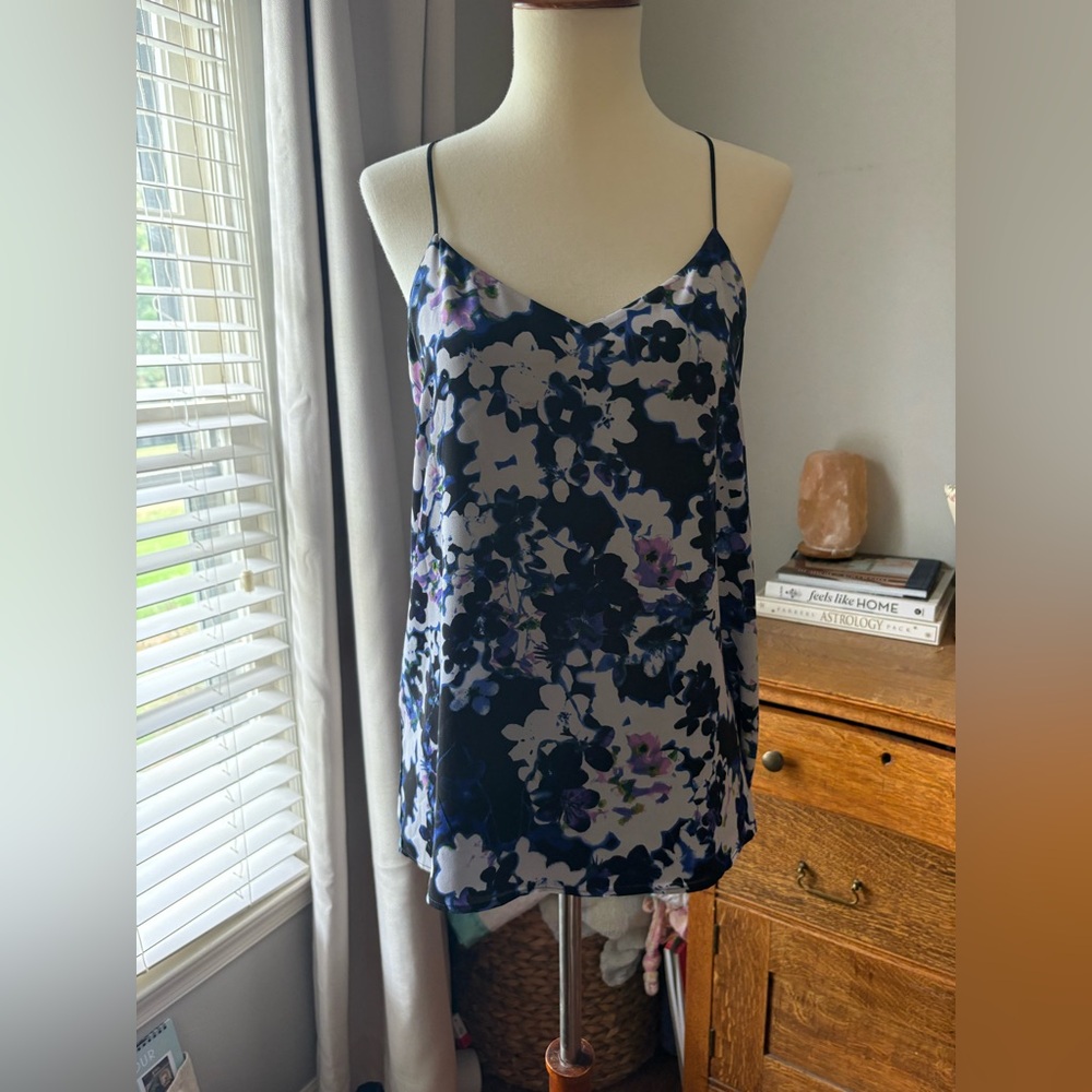 Express Reversible Tank Top small winter floral straps feminine